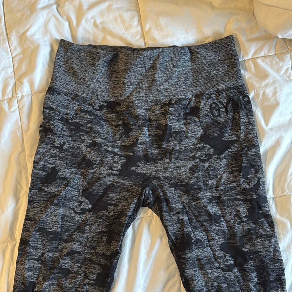 Gymshark Flex Leggings Black and Grey Camo Size Large